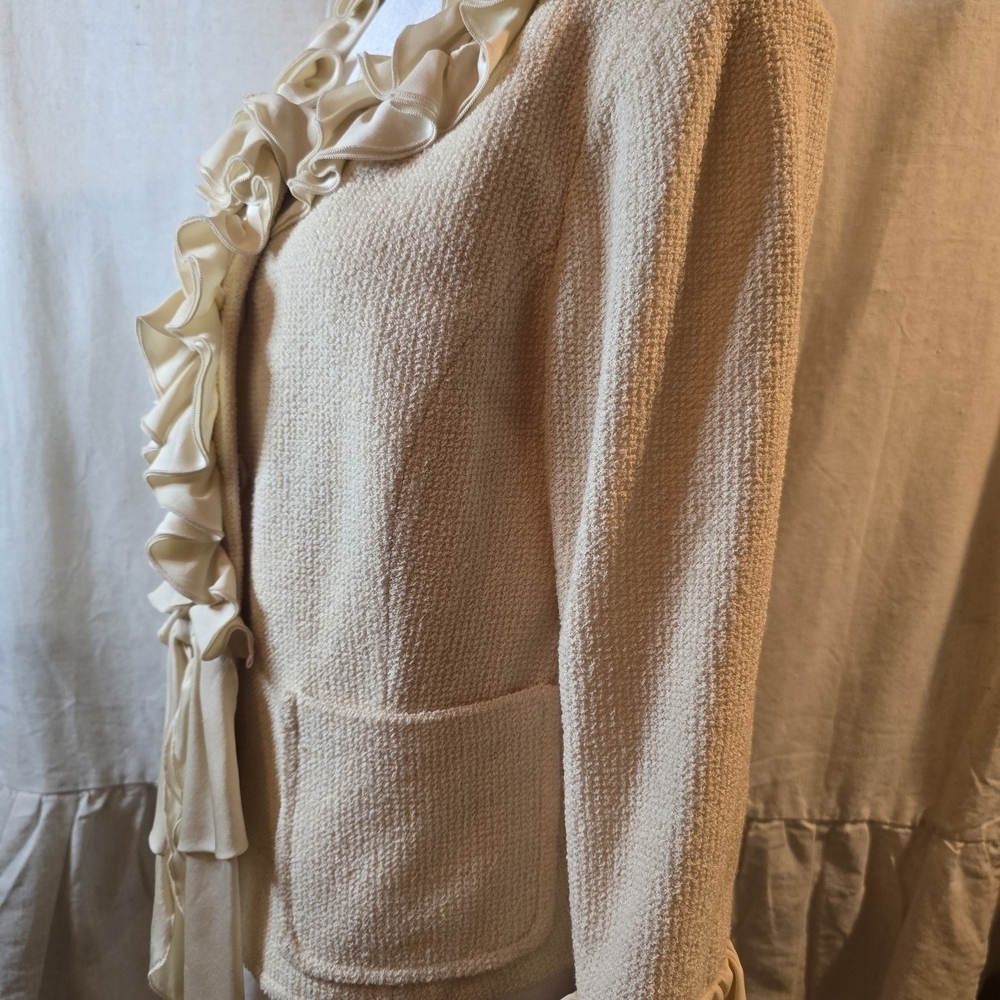 St. John Collection Cream Ruffle Blazer - Picture 5 of 10